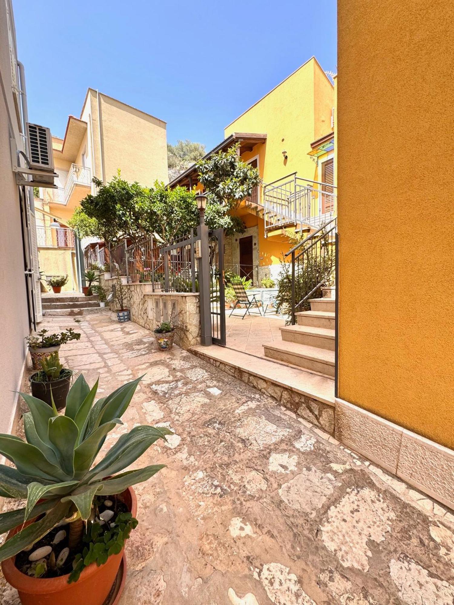 Casa Vacanze S. Marco Valderice Esterno foto