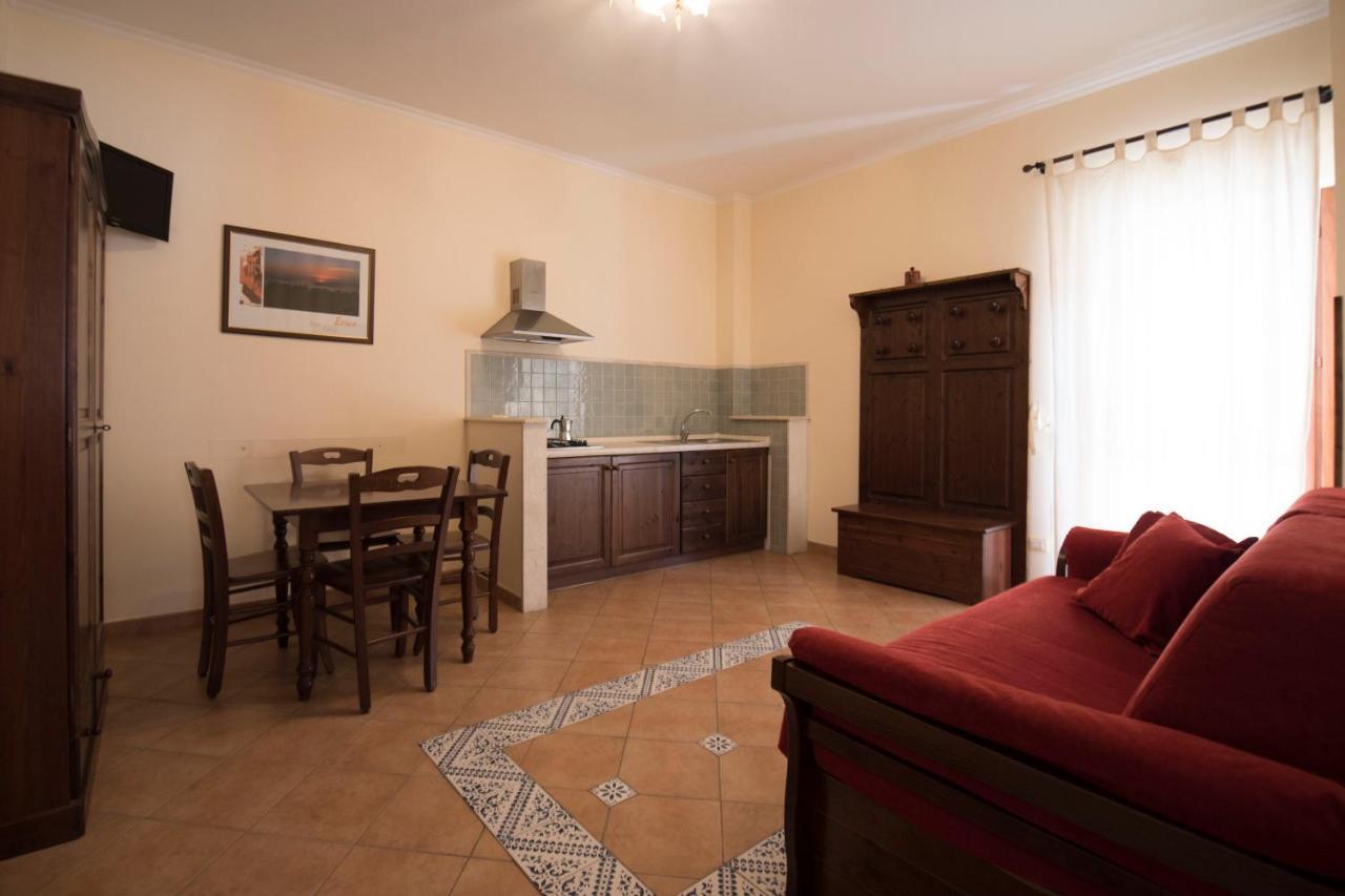 Casa Vacanze S. Marco Valderice Esterno foto